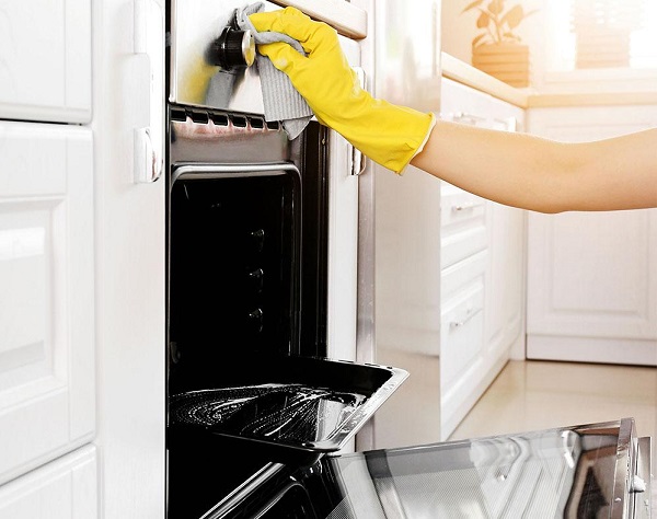 Hướng dẫn cách vệ sinh lò nướng đúng chuẩn và hiệu quả tại nhà