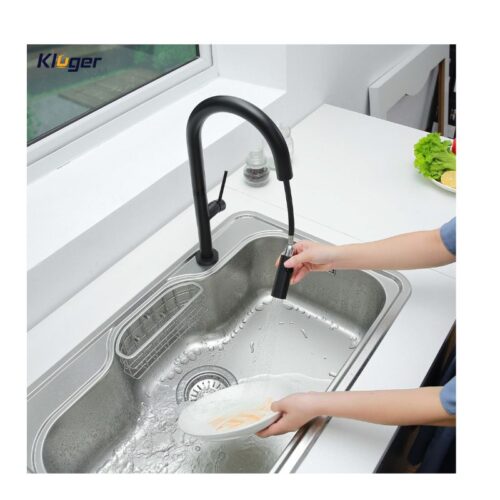 Vòi rửa bát Kluger JADE Series KLF0010B, Xoay 360 độ, điều chỉnh nóng/lạnh 13 Ảnh lắp đặt Kluger KLF0010B có dây rút