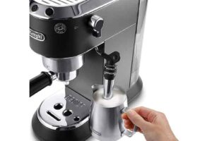 Hệ thống máy pha cafe thủ công DeLonghi EC685.BK Dedica Style