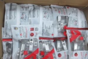 dong goi ban le trum ngoai metalla sm 110 giam chan hafele 315 07 113
