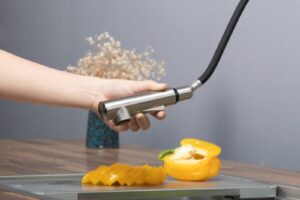 hinh anh voi rua bat nong lanh kluger klf0001s co day rut